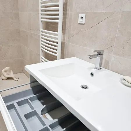 Chambre Au Calme Chez L'habitant *